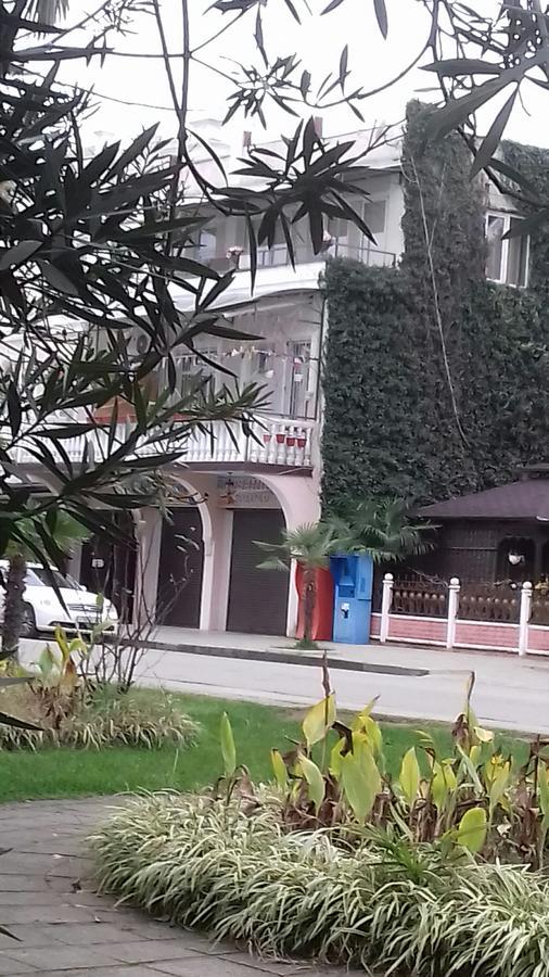 سوخومي Guest House Esma المظهر الخارجي الصورة
